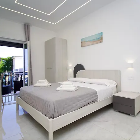 Πανσιόν Sabbia E Sole 4*